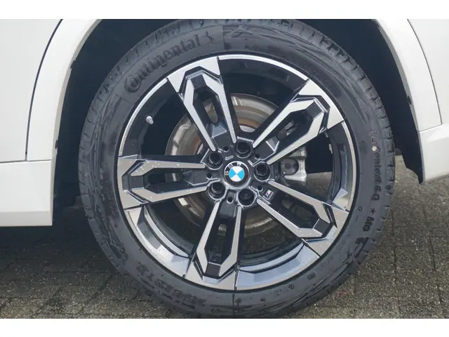 BMW X1 sDrive20i 2024 Benzine 23