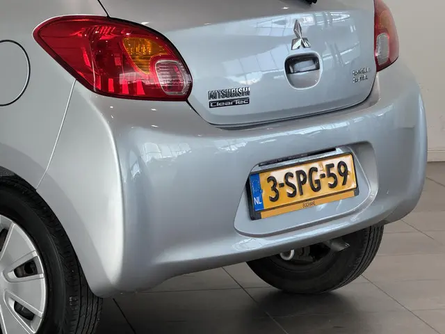 Mitsubishi Space Star 1.0 Inform 2013 Benzine 20