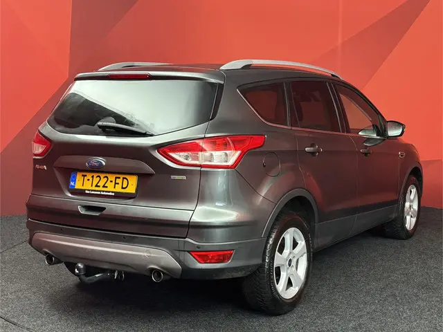 Ford Kuga 1.5 Titanium 2015 Benzine 2