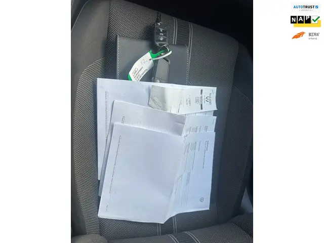 Volkswagen T-Roc 1.5 TSI Style Business 2021 Benzine 27