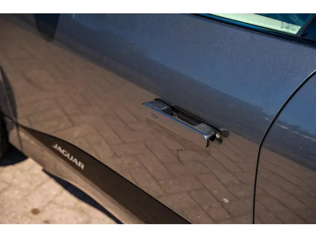 Jaguar I-PACE EV400 SE 90 kWh 2018 Elektrisch 31