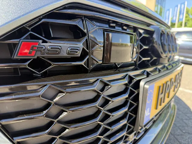 Audi RS6 A6 Avant TFSI quattro performance 2024 Benzine 9