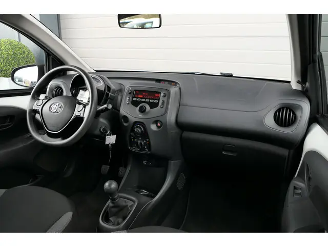 Toyota Aygo 1.0 VVT-i x-fun 2021 Benzine 15