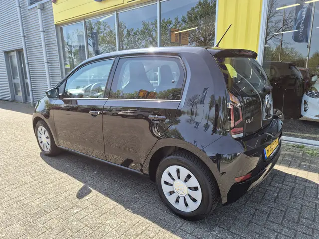 Volkswagen up! 1.0 BMT move up! 2020 Benzine 15