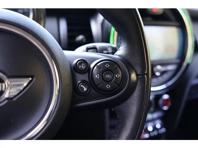 MINI One Mini 1.2 Chili Business 2017 Benzine 24