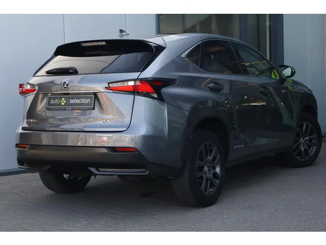 Lexus NX 2