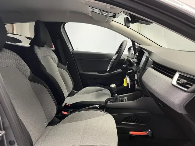 Renault Clio 1.0 TCe 90 GPF evolution 2024 Benzine 13