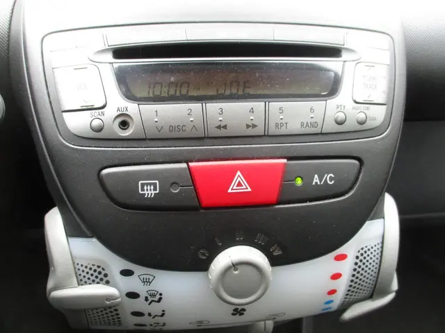Peugeot 107 1.0 Active 2012 Benzine 10