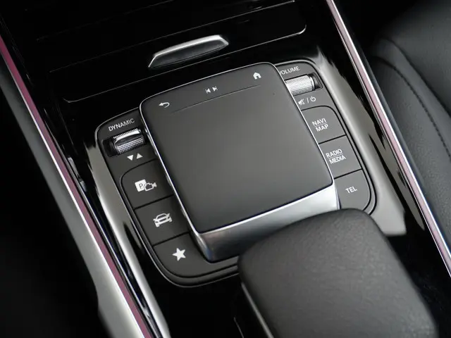 Mercedes-Benz EQB 250 Luxury Line 67 kWh 2023 Elektrisch 42