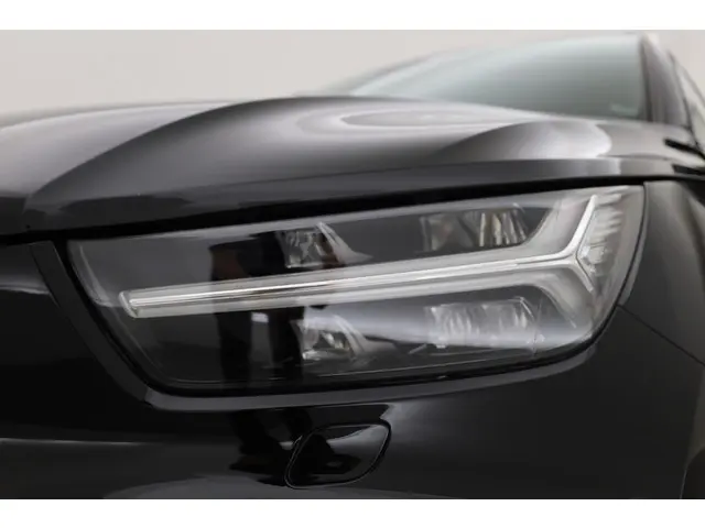 Volvo XC40 T5 Recharge R-Design 2022 Hybride Benzine 34