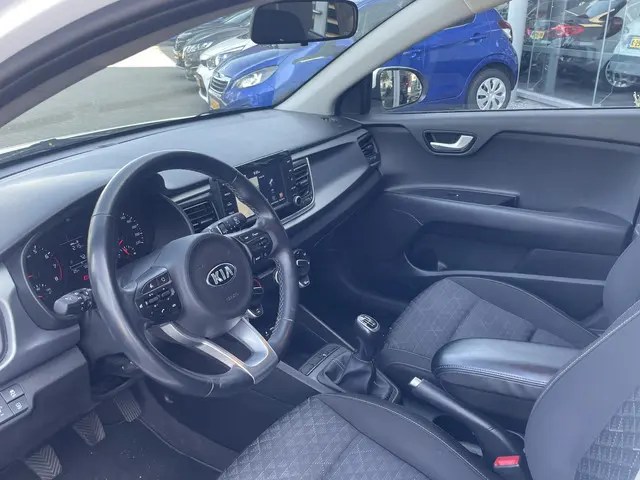 Kia Rio 1.0 TGDI ComfortPlusLine Navigator 2017 Benzine 4