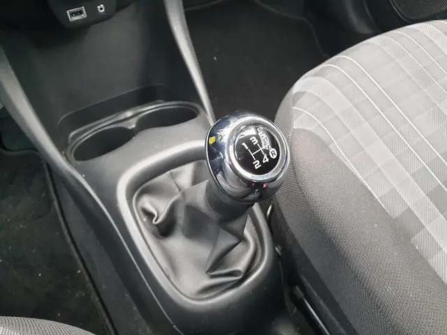 Peugeot 108 1.0 e-VTi Active TOP! 2018 Benzine 23