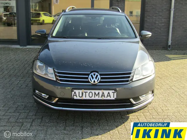 Volkswagen Passat Variant 1.8 TSI Highline 2012 Benzine 2