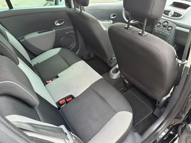 Renault Clio 1.2 Authentique 2012 Benzine 7