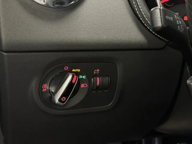 Audi TT RS 2.5 T TT Plus Pro Line 2012 Benzine 32