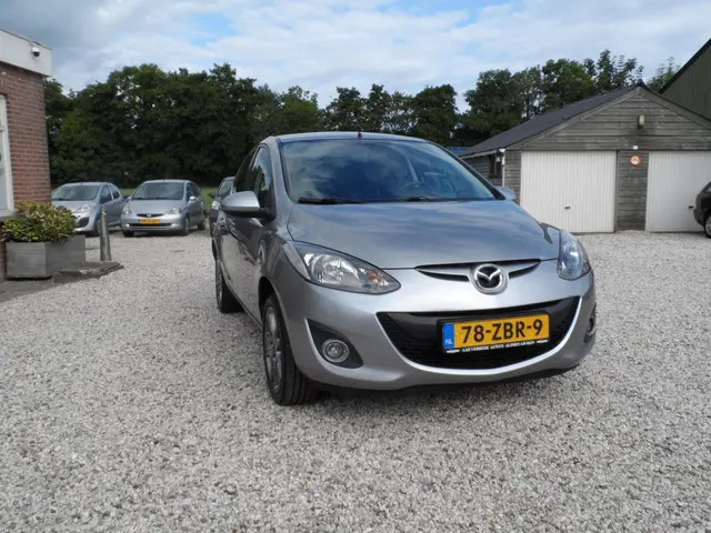 Mazda 2 1.3 TS Plus 2012 Benzine 3