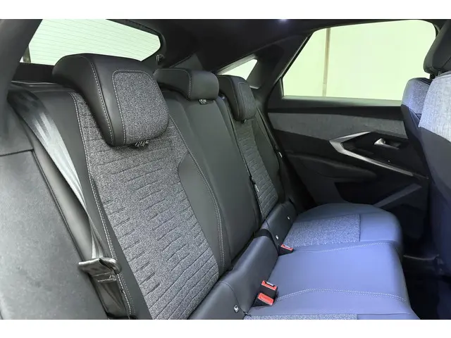 Peugeot 3008 1.2 Hybrid 145 Allure 2025 Hybride Benzine 14