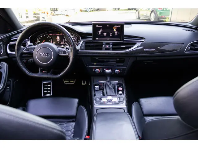 Audi RS6 Avant 4.0 TFSI RS 6 quattro 2015 Benzine 34