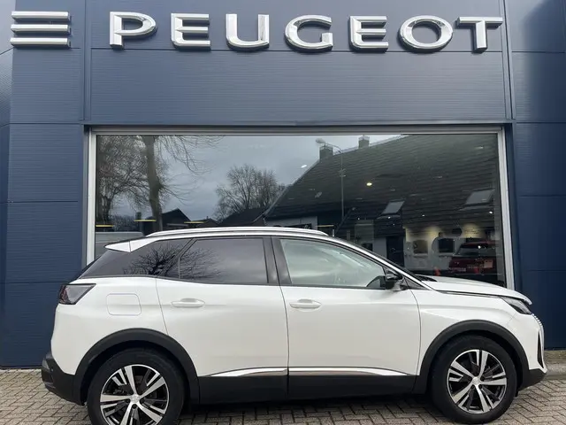 Peugeot 3008 1.2 Turbo 130 PK 2021 Benzine 7