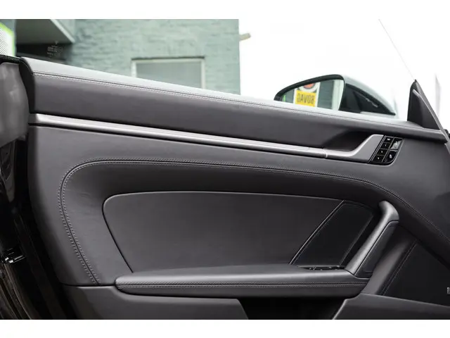 Porsche 911 3.0 Carrera 2020 Benzine 52