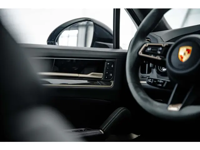 Porsche Cayenne Coupé E-Hybrid 2023 Hybride Benzine 36