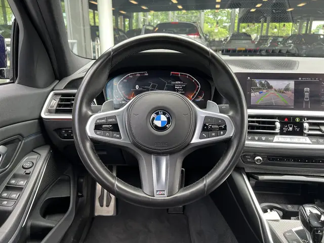 BMW 3 Serie 318i M-Sport Business Edition 2021 Benzine 21