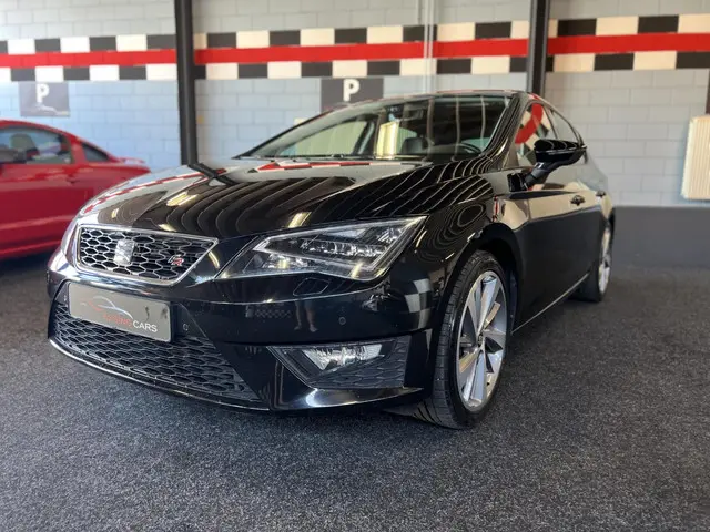 SEAT Leon 1.4 EcoTSI FR Apple CarPlay PANO 2016 Benzine