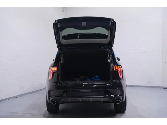 Lynk & Co 01 1.5 2023 Hybride Benzine 16