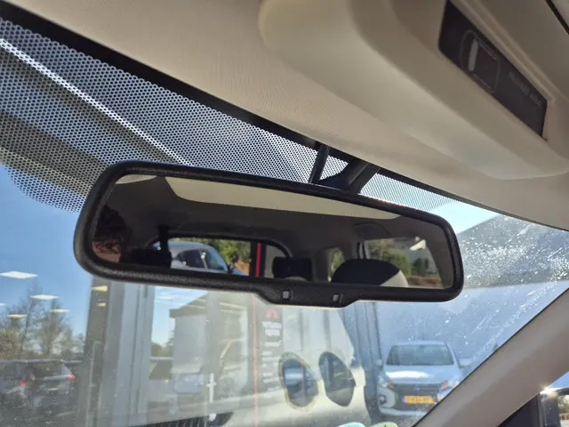 Mitsubishi Outlander 2.4 PHEV Pure+ 2020 Hybride Benzine 37