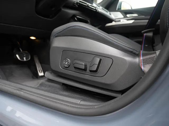 BMW X1 xDrive25e 2025 Hybride Benzine 29