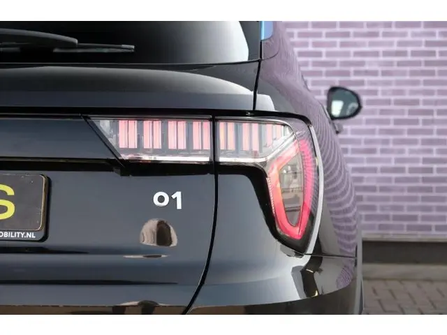 Lynk & Co 01 1.5 PHEV 2022 Hybride Benzine 18
