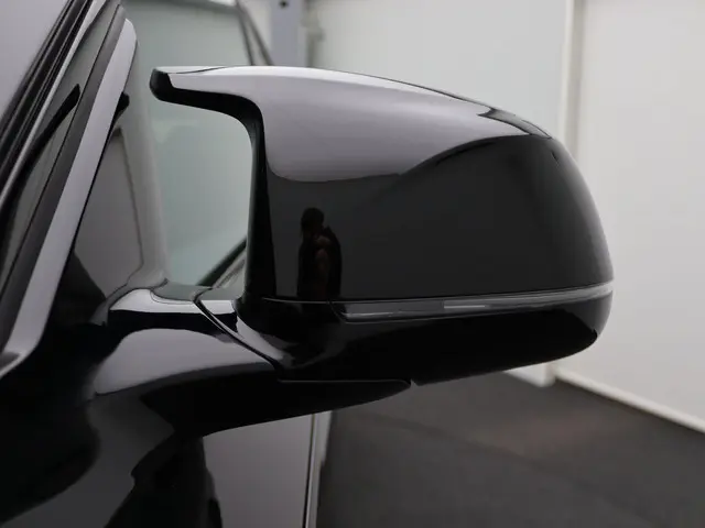 BMW XM 50e 2025 Hybride Benzine 11