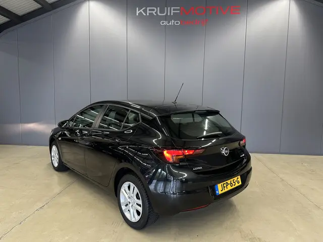 Opel Astra 1.0 Business+ 2016 Benzine 3