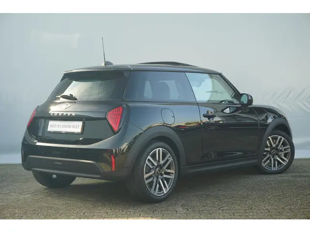 MINI 3-Deurs 2