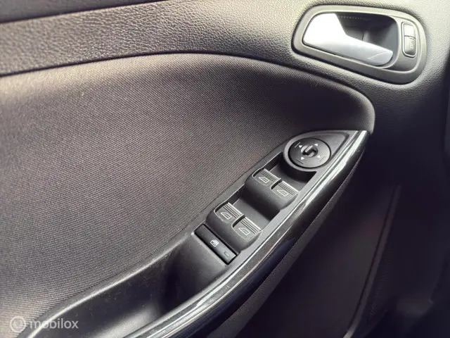 Ford Focus 1.0 Titanium|5Drs|Navi|Boekjes|Nap 2016 Benzine 29