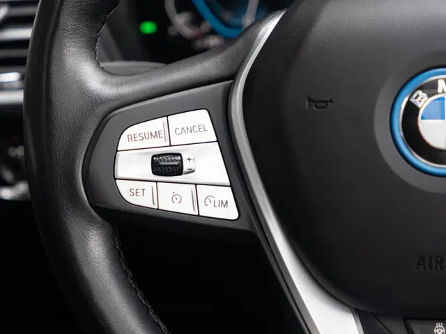 BMW X3 xDrive30e 2022 Hybride Benzine 24