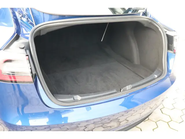 Tesla Model 3 Long Range AWD 75 kWh 2019 Elektrisch 13