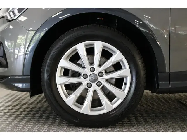 Audi Q3 35 TFSI Pro Line business 2020 Benzine 11