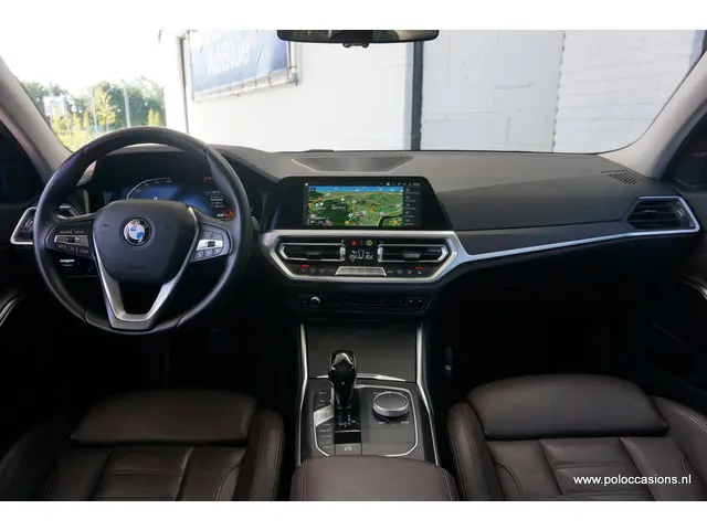 BMW 3 Serie Touring 320i High Exec 2020 Benzine 9