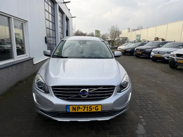 Volvo XC60 2.0 D4 FWD SUMMUM 2017 Diesel 3
