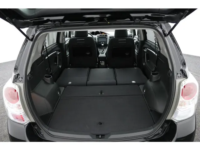 Toyota Verso 1.8 VVT-i SkyView Edition 2018 Benzine 25