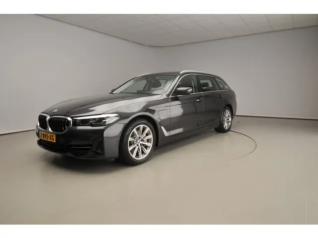 BMW 5 Serie Touring 530e 2023 Hybride Benzine 46