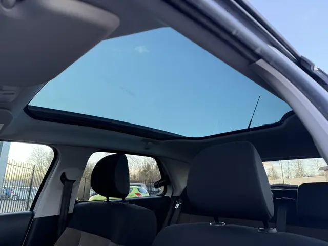 Citroën C4 Cactus 1.2 e-VTi Shine 2014 Benzine 9