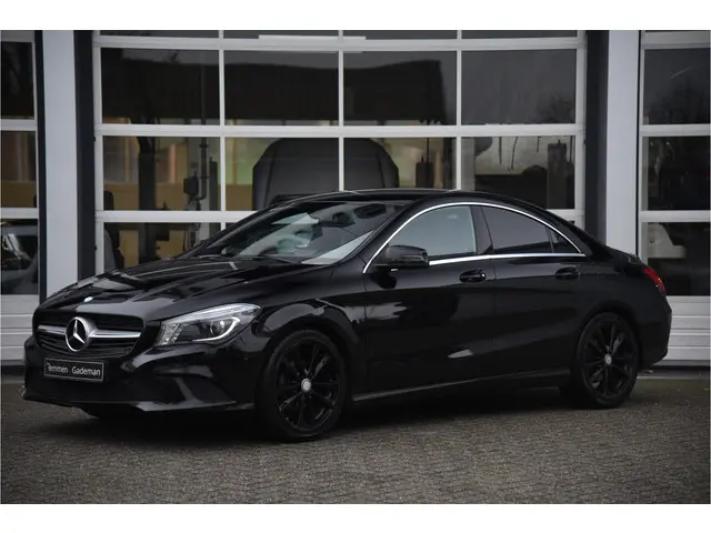 Mercedes-Benz CLA 180 BlueEFF. Ambition 2014 Benzine 2