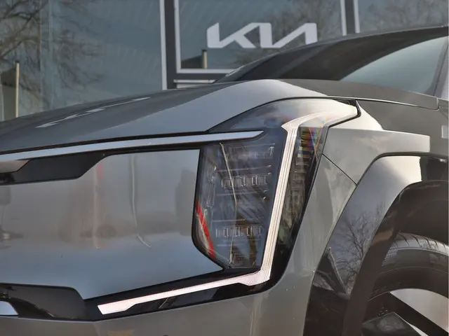 Kia EV9 Plus 99.8 kWh RWD 2026 Elektrisch 6