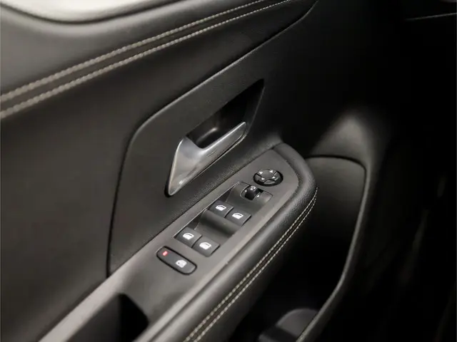 Opel Mokka 1.2 Turbo Elegance Sport 2021 Benzine 22