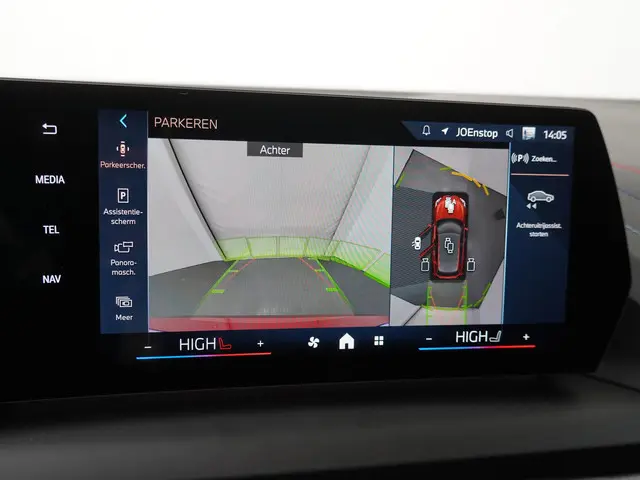 BMW 1 Serie 120 M Sport Design Edition 2026 Benzine 18