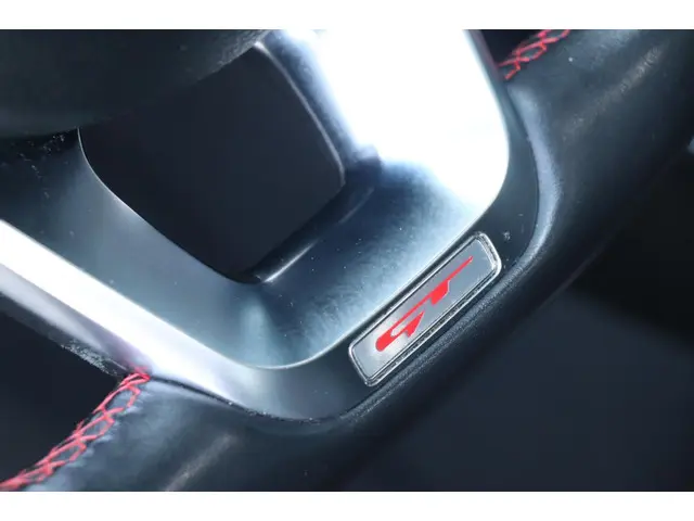Kia Ceed 1.6 T-GDi GT | 200PK - PANO - UNIEK VOL! 2019 Benzine 13