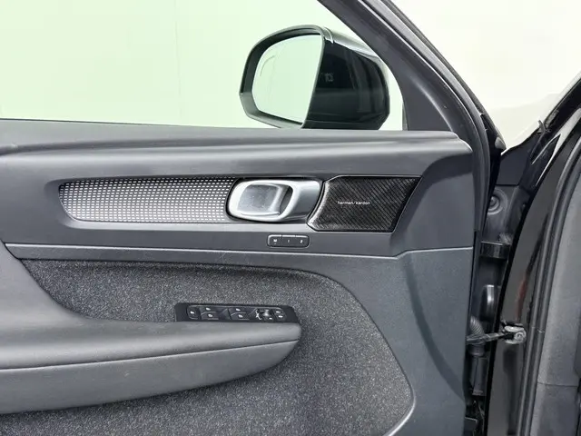 Volvo XC40 Recharge P8 AWD R-Design 2020 Elektrisch 16