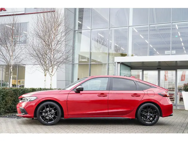 Honda Civic 2.0i e:HEV SPORT 2023 Hybride Benzine 53